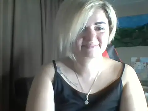 Snapshot of Wymini chatting on 09/08/25, 09:03 Wymini online show from 09/08/25, 09:03