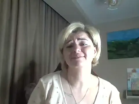Snapshot of Wymini chatting on 09/10/25, 08:30 Wymini online show from 09/10/25, 08:30