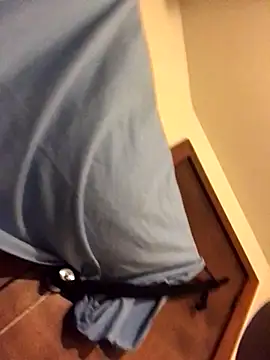 Snapshot of RivslRabbit chatting on 11/05/25, 10:51 RivslRabbit online show from 11/05/25, 10:51