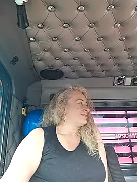 sofiacurvy 45 online show from 03/14/26, 12:44