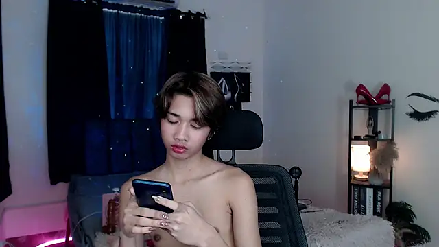 Lavictoriathegreat online show from 12/13/25, 08:04