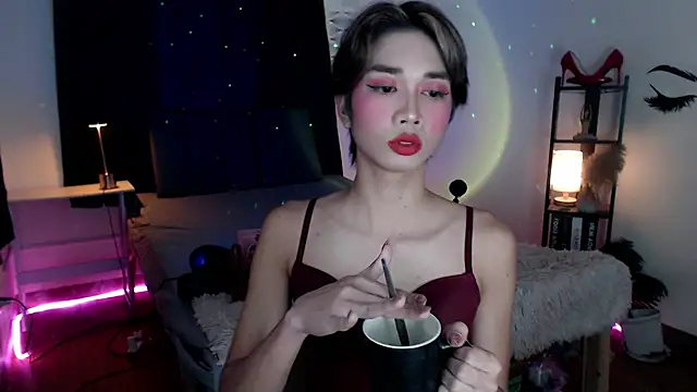 Lavictoriathegreat online show from 11/26/25, 06:08