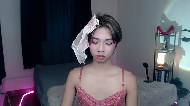 Lavictoriathegreat online show from 11/20/25, 01:56