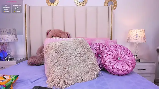 Mhia Sweet  online show from 03/26/26, 01:42