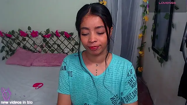 Snapshot of Angie_Lee01 chatting on 09/19/25, 01:26 Angie Lee01 online show from 09/19/25, 01:26