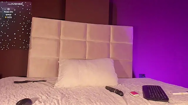 Snapshot of fallon_08 chatting on 11/30/25, 01:45 fallon 08 online show from 11/30/25, 01:45