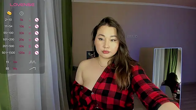 emilia mur online show from 04/18/26, 05:37