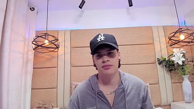 BenitoSaenz online show from 11/29/25, 12:16