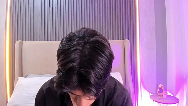 BenitoSaenz online show from 11/12/25, 12:09