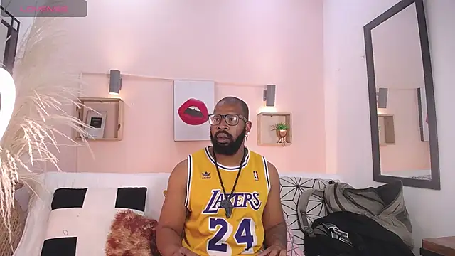 Snapshot of King_Malik chatting on 09/14/25, 01:11 King Malik online show from 09/14/25, 01:11