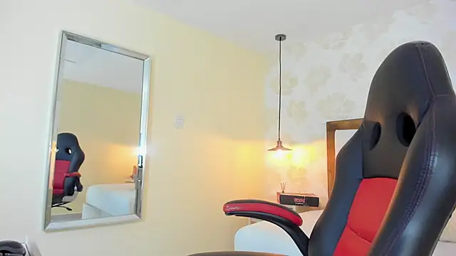Snapshot of IRISCLARK1 chatting on 07/16/26, 07:11 IRISCLARK1 online show from 07/16/26, 07:11