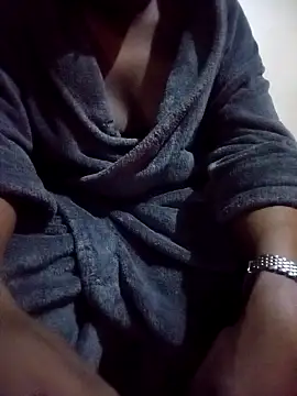 OnlyMoneyIwanT online show from 04/18/26, 02:58