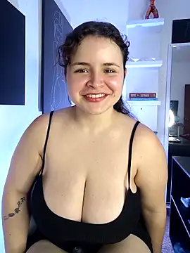 SeleneLuminari8 online show from 04/13/26, 03:49