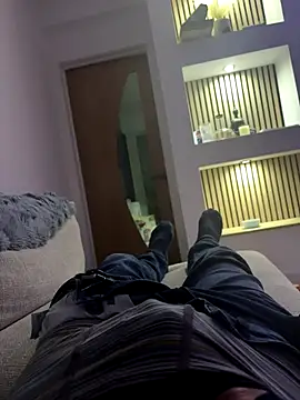 leroy9501 online show from 11/12/25, 01:10