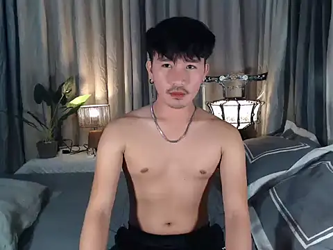 Snapshot of cute_richard24 chatting on 10/28/25, 04:28 cute richard24 online show from 10/28/25, 04:28