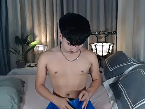 Snapshot of cute_richard24 chatting on 11/25/25, 06:58 cute richard24 online show from 11/25/25, 06:58