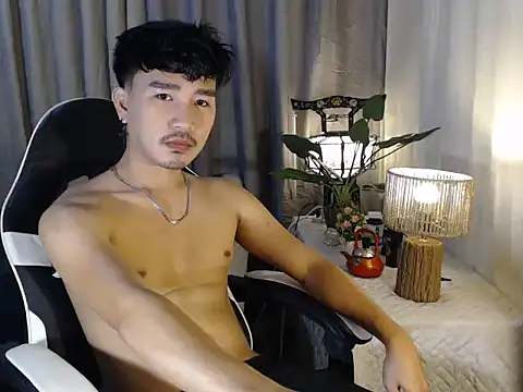 Snapshot of cute_richard24 chatting on 12/18/25, 03:00 cute richard24 online show from 12/18/25, 03:00