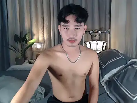 Snapshot of cute_richard24 chatting on 11/17/25, 03:54 cute richard24 online show from 11/17/25, 03:54