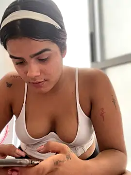 Kaily Sweet16 online show from 11/01/25, 07:41