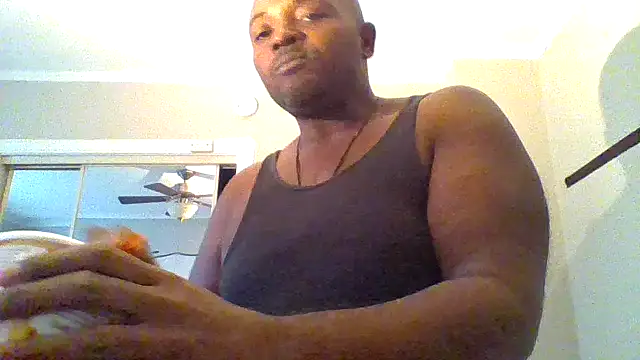 Snapshot of JezOne555 chatting on 12/16/25, 10:03 JezOne555 online show from 12/16/25, 10:03