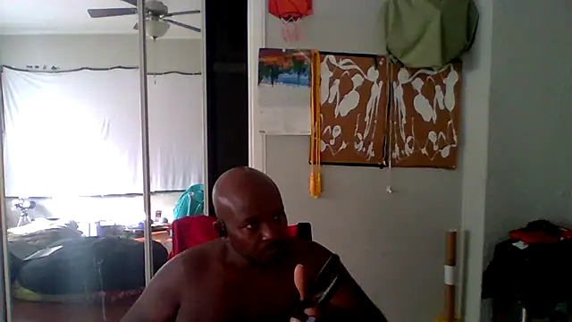 Snapshot of JezOne555 chatting on 09/19/25, 02:32 JezOne555 online show from 09/19/25, 02:32