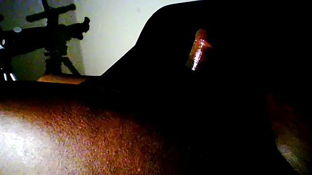 Snapshot of JezOne555 chatting on 11/22/25, 11:09 JezOne555 online show from 11/22/25, 11:09