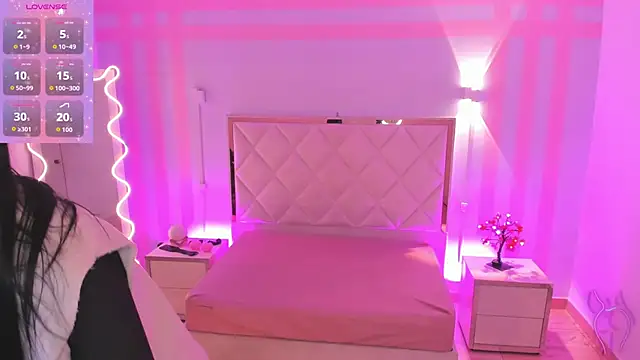 Rosalind tay online show from 04/15/26, 11:05