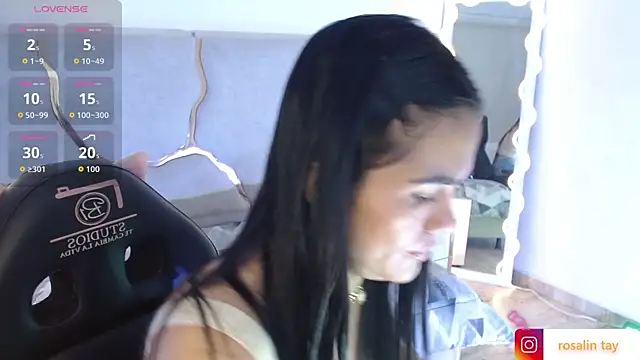 Rosalind tay online show from 11/27/25, 03:56