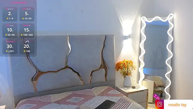 Rosalind tay online show from 11/18/25, 11:02