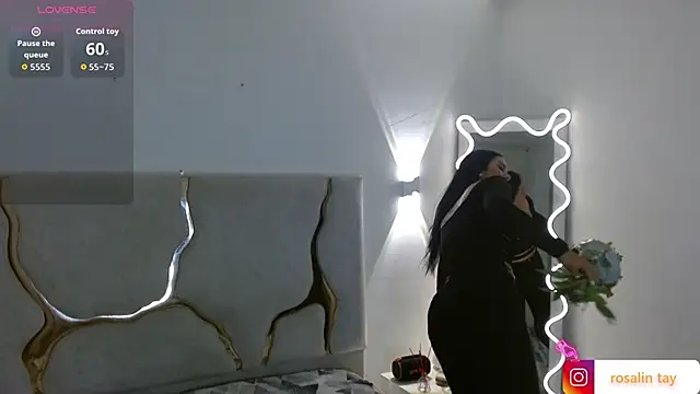 Rosalind tay online show from 11/08/25, 11:03