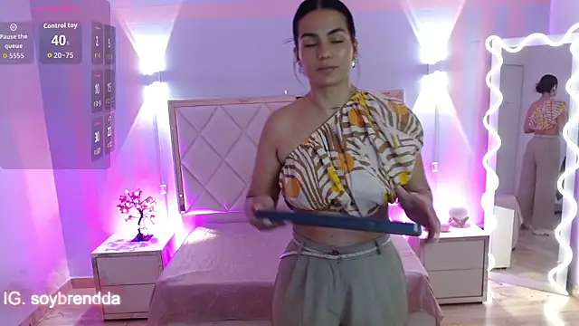 Rosalind tay online show from 03/06/26, 11:38