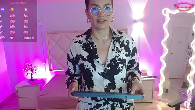 Rosalind tay online show from 03/19/26, 11:32