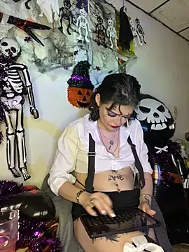 venusobryan 55 online show from 10/02/25, 12:14