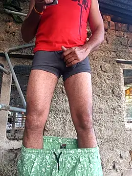 Snapshot of Sunny_cute_love chatting on 12/18/25, 12:09 Sunny cute love online show from 12/18/25, 12:09