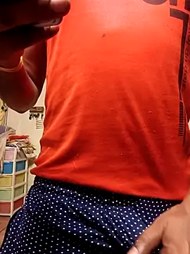 Snapshot of Sunny_cute_love chatting on 10/29/25, 04:17 Sunny cute love online show from 10/29/25, 04:17