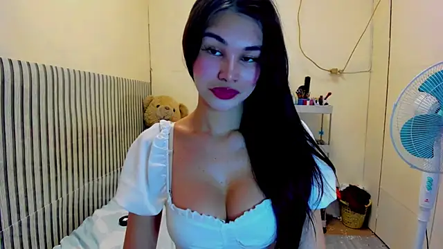 Ms Monica online show from 11/18/25, 02:38