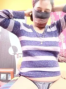 Hotpuja25 online show from 02/07/26, 04:31