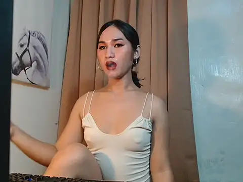 lava lux online show from 07/09/26, 04:02