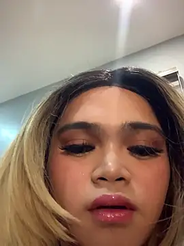 Snapshot of VictoriaL0ve chatting on 11/13/25, 02:54 VictoriaL0ve online show from 11/13/25, 02:54