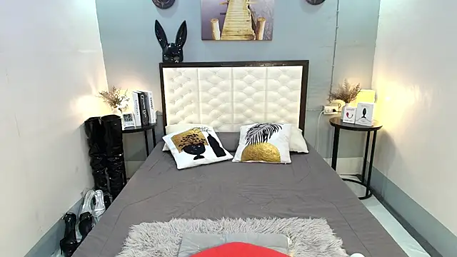 TatianaWil online show from 12/01/25, 06:58