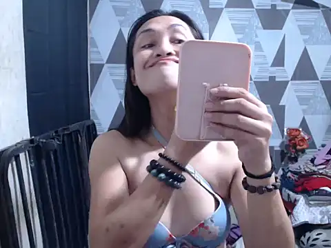 Snapshot of Wiynwyn_Delamerced1989 chatting on 05/08/26, 09:40 Wiynwyn Delamerced1989 online show from 05/08/26, 09:40