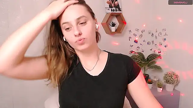 AmandaDimond  online show from 10/25/25, 12:39