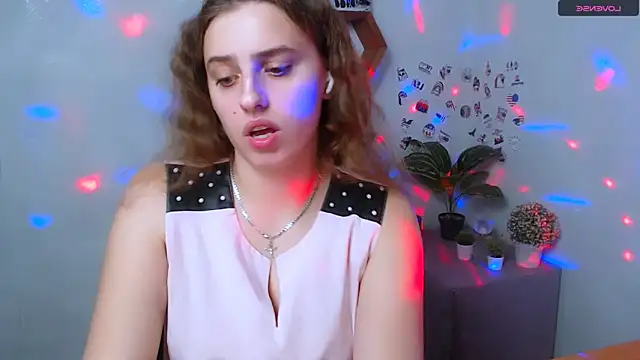 AmandaDimond  online show from 10/29/25, 01:32