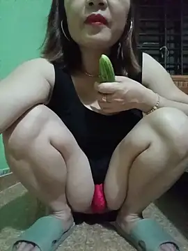 Snapshot of SexyQueen99 chatting on 06/28/26, 09:32 SexyQueen99 online show from 06/28/26, 09:32