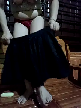 Snapshot of SexyQueen99 chatting on 04/21/26, 10:27 SexyQueen99 online show from 04/21/26, 10:27