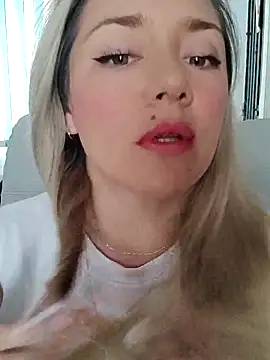 Snapshot of cameron_06 chatting on 11/27/25, 06:08 cameron 06 online show from 11/27/25, 06:08