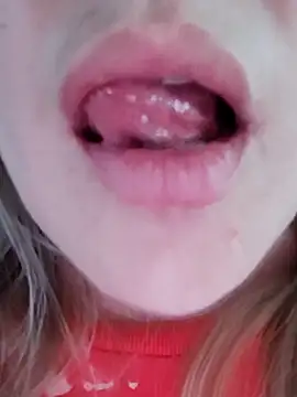 Snapshot of cameron_06 chatting on 11/24/25, 06:30 cameron 06 online show from 11/24/25, 06:30