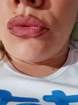 Snapshot of cameron_06 chatting on 02/06/26, 12:06 cameron 06 online show from 02/06/26, 12:06