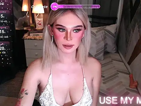 superhotangelxx online show from 04/21/26, 03:46