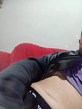 Snapshot of Suamulherfeliz chatting on 06/16/26, 10:37 Suamulherfeliz online show from 06/16/26, 10:37